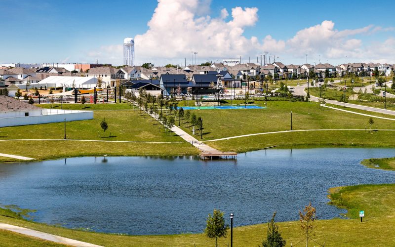 Aerial image of the fishing pond at Harvest Ridge in Elgin