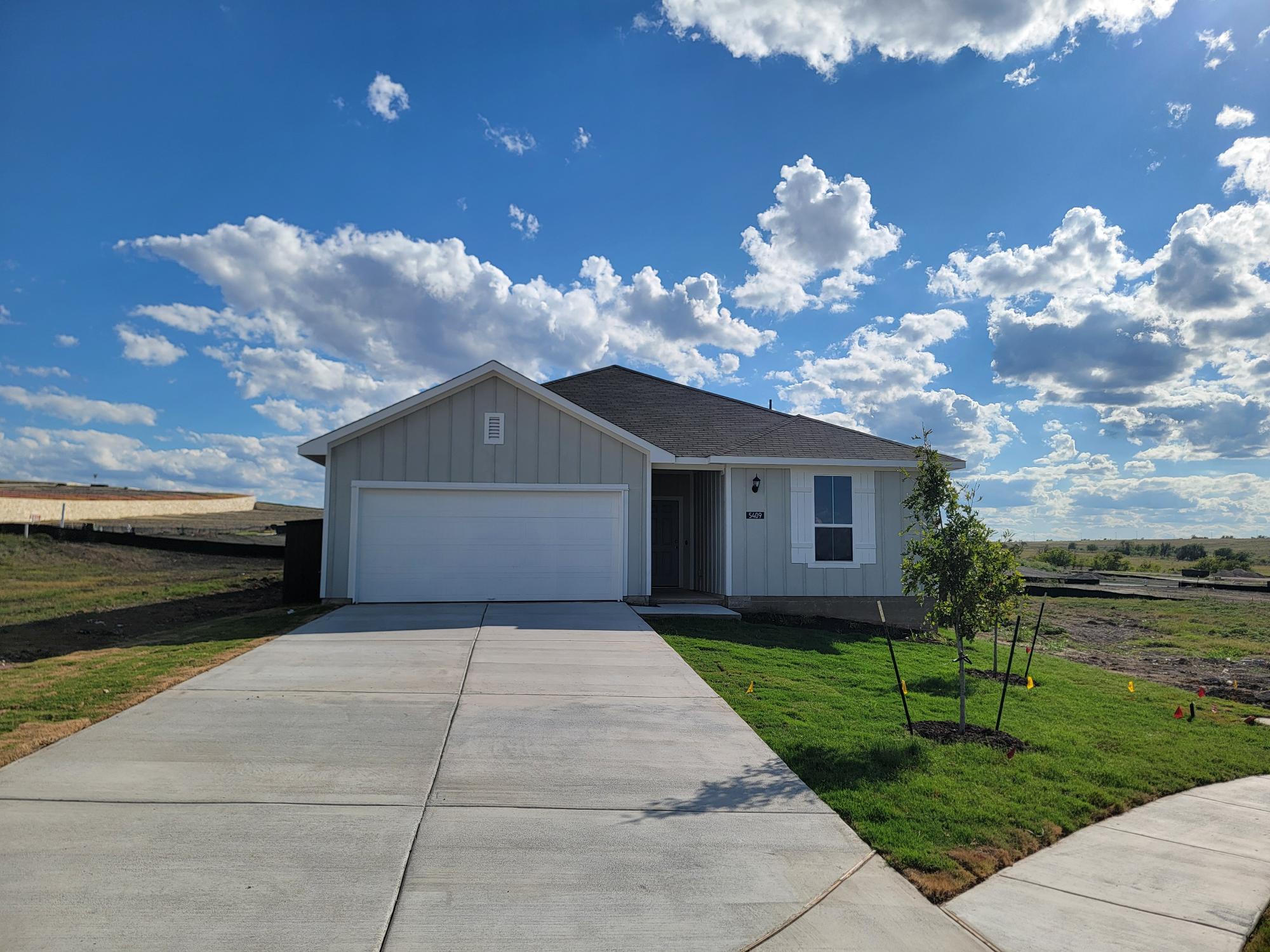Image of one-story home front exterior